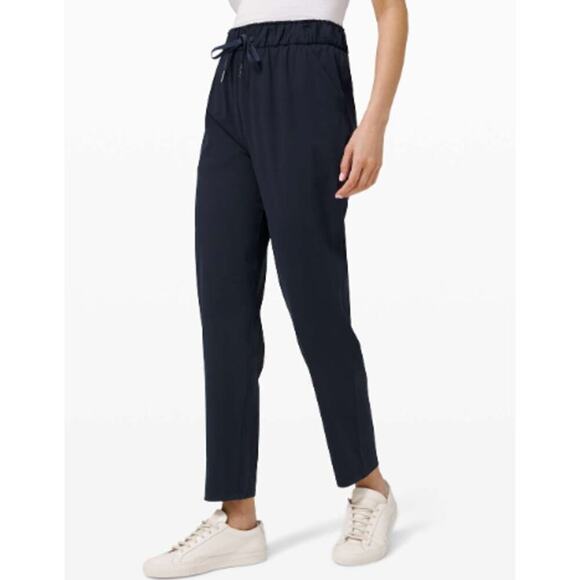 Lululemon Keep Moving Pant True Navy sz 4 - Picture 1 of 9